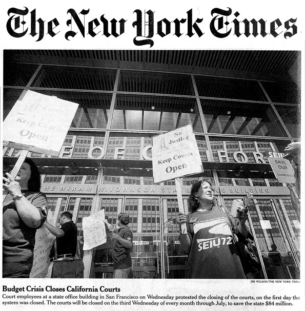 Court-Employees-Photo_NY-Times.jpg