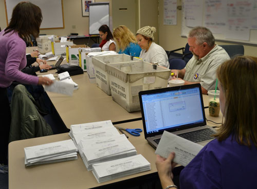 seiu_riv_co_vote_tally_500x368.jpg