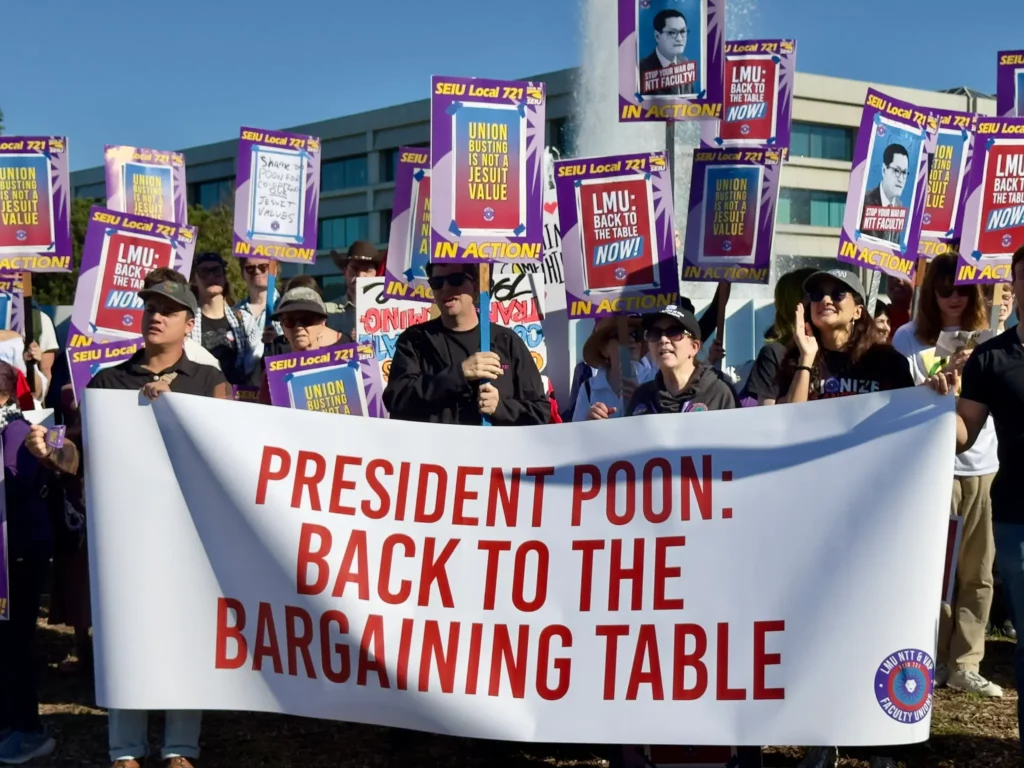 267AEAA8-ACDD-436A-9517-ACA18E835AF8_1_102_a